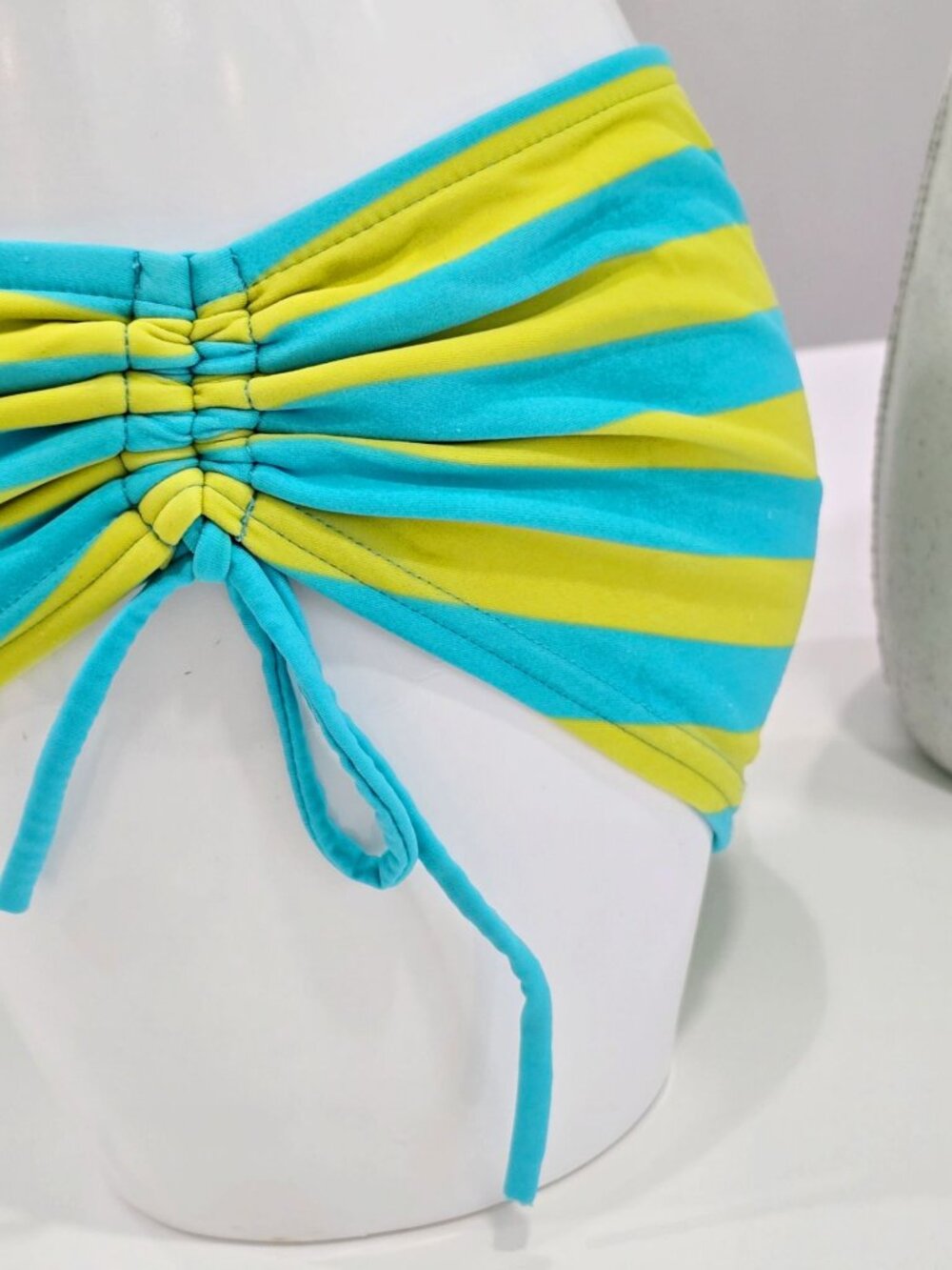 Arizona Jean Co. ✦ Yellow & Blue Striped Floral Bikini Set ✦ Halter Tie-Side M - Picture 5 of 8
